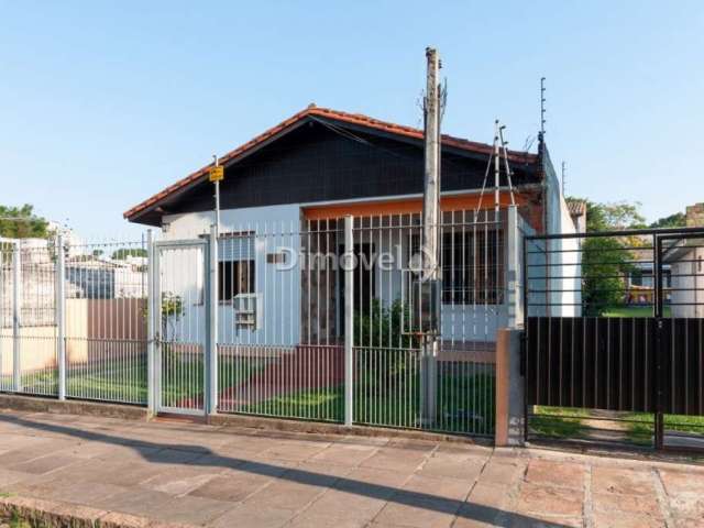 Casa com 3 quartos à venda na Rua Doutor Mário Totta, 1325, Tristeza, Porto Alegre por R$ 950.000