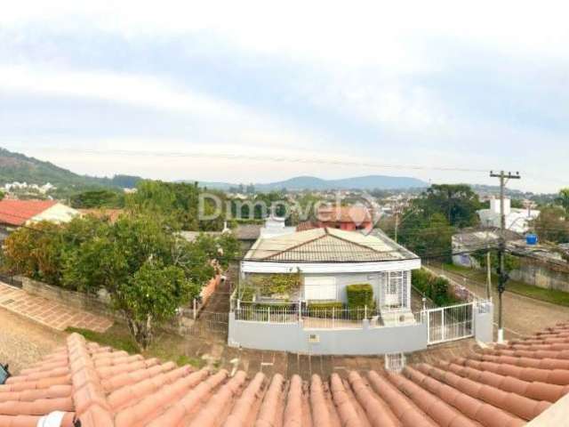 Casa com 3 quartos à venda na Avenida Doutor Francisco Roberto Dall Igna, 450, Espírito Santo, Porto Alegre por R$ 640.000