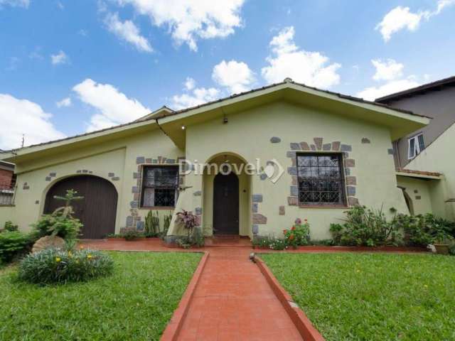 Casa com 5 quartos à venda na Rua Chavantes, 142, Vila Assunção, Porto Alegre por R$ 1.310.000