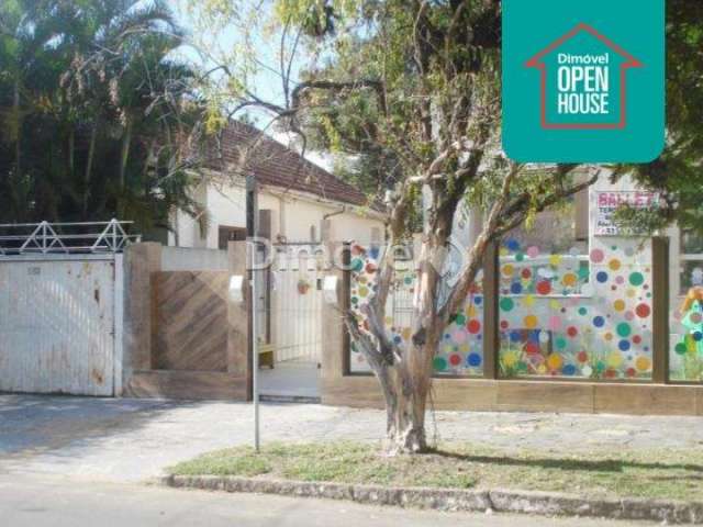 Terreno à venda na Rua Veríssimo Rosa, 175, Partenon, Porto Alegre por R$ 930.000