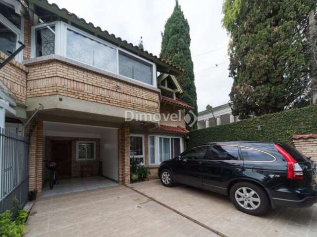 Casa com 3 quartos à venda na Avenida Copacabana, 358, Tristeza, Porto Alegre por R$ 1.065.000