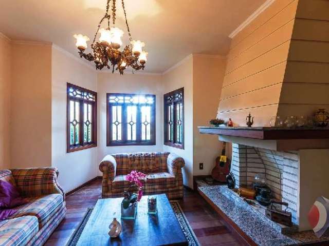 Casa com 3 quartos à venda na Rua Chico Pedro, 152, Camaquã, Porto Alegre por R$ 2.200.000