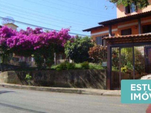 Casa com 5 quartos à venda na Rua Ângelo Passuelo, 79, Vila Nova, Porto Alegre por R$ 650.000