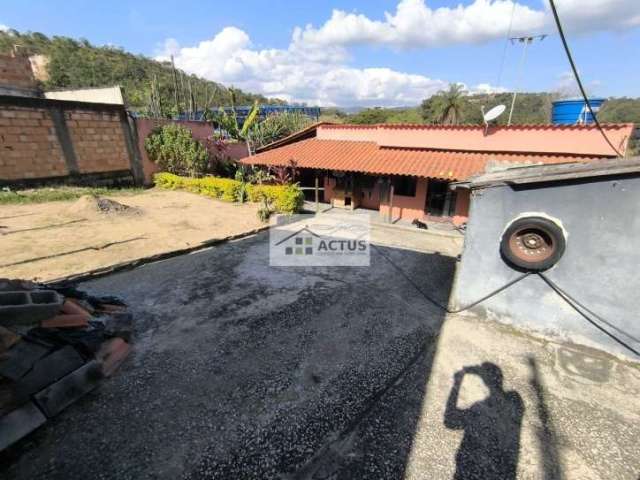 Casa em lote Individual no Lago Azul em Ibirité