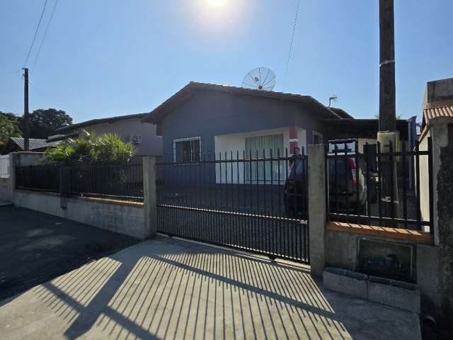 Casa Averbada no Centro de Penha