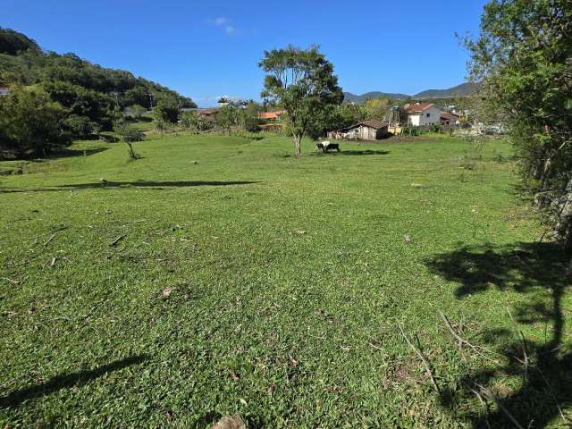 Área com Frente à Transbeto em Penha