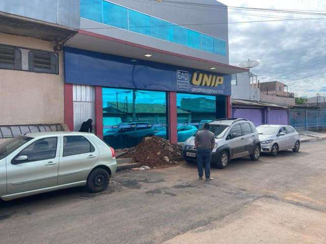 prédio comercial na QNN18 conjunto 18 conjunto e lote 5 Ceilândia DF prédio com 500m2 de área construída, terreno com 250m2