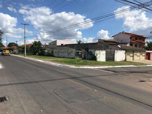 ESQUINA, frente pista do meio, abaixo da SAMDU, TAGUATINGA DF