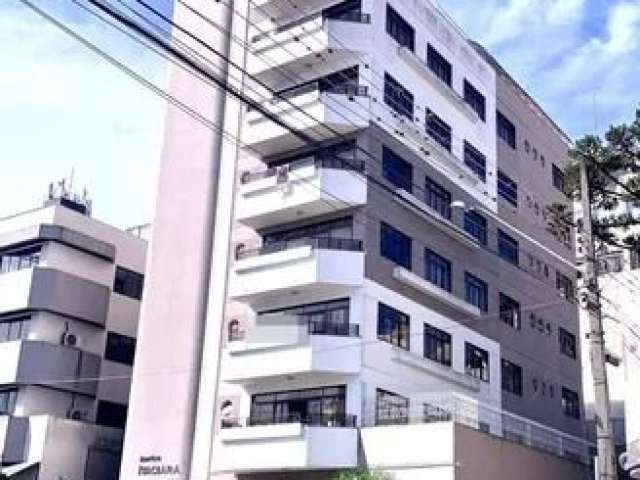 Amplo apartamento Duplex no Centro de Ponta Grossa.