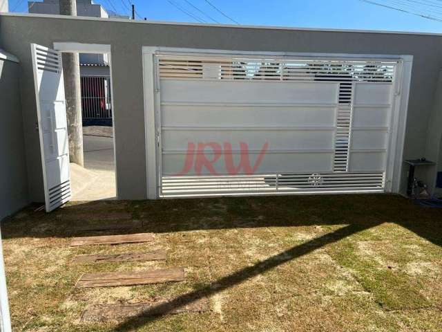 Viva em grande estilo nesta casa moderna e novíssima localizada no charmoso bairro Jardim União. Com 3 dormitórios espaçosos, sendo 1 suíte para garantir sua privacidade e conforto, este imóvel oferec