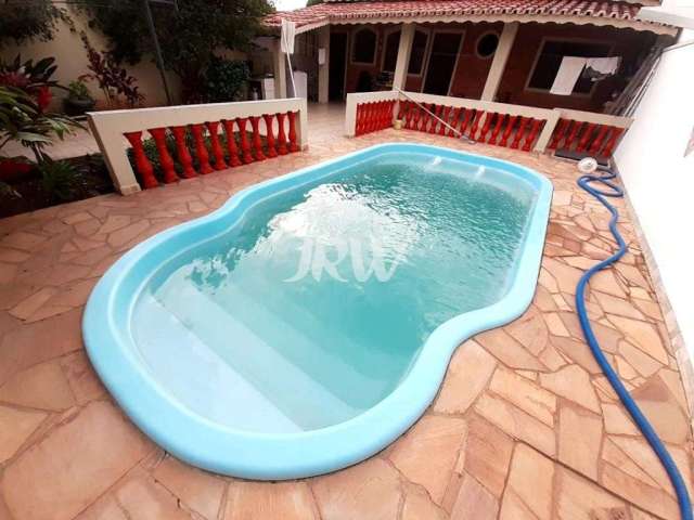 Casa com Piscina à Venda  Cidade Nova em Indaiatuba SP com pisciana e edicula