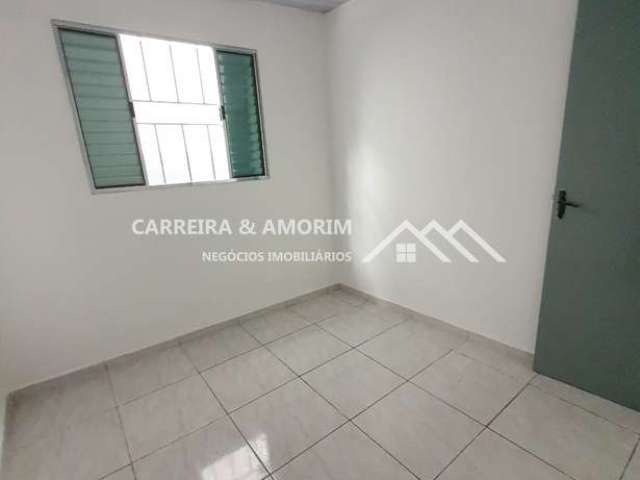 Alugo casa com 04 cômodos, sendo 2 quartos, sala, cozinha, banheiro e área de serviços. valo velho - jardim angela.