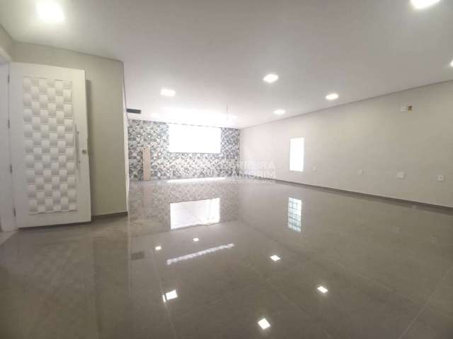 Alugo casa com 2 dormitórios, 01 suite, cozinha americana, jardim germânia, próximo ao shopping, metrô campo limpo, estrada de itapecerica.