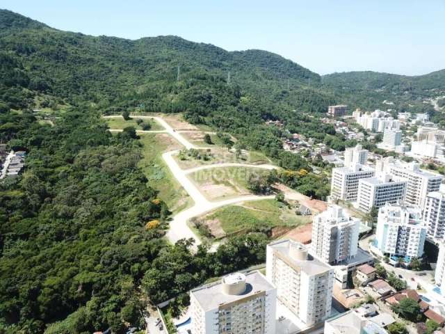 Terreno em condomínio fechado à venda na Rua Rodrigo Rampinelli Jeremias, 172, Itacorubi, Florianópolis por R$ 1.194.000