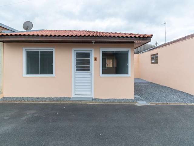 Casa com 2 quartos à venda na Maranhão, 183, Itaqui, Campo Largo por R$ 225.000