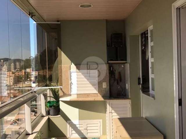 Apartamento com 3 dormitórios , 2 vagas de garagem no Centro de Itajaí