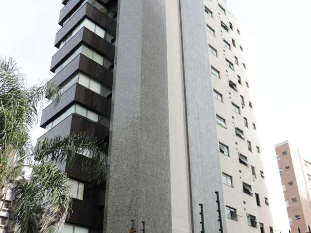 Apartamento de Luxo à Venda em Petrópolis, Porto Alegre-RS: 3 Quartos, 1 Suíte, 4 Banheiros, 3 Vagas de Garagem, 148m².