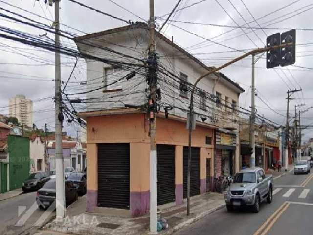 Prédio à venda na Penha, São Paulo  por R$ 680.000