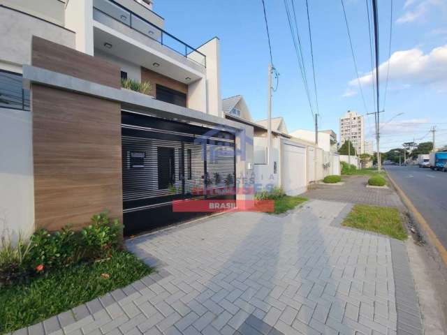 TRIPLEX, 3 dormitórios, 1 suíte. 2 vagas, área técnica  à venda Centro, São José dos Pinhais, PR