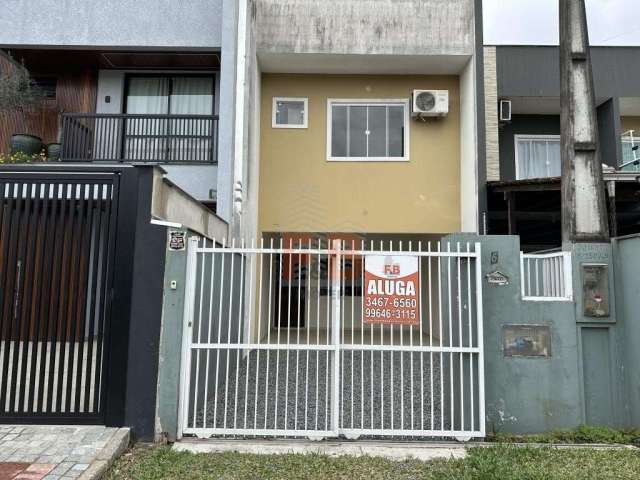 CASA GEMINADA no IRIRIÚ com 3 quartos para LOCAÇÃO, 97 m²