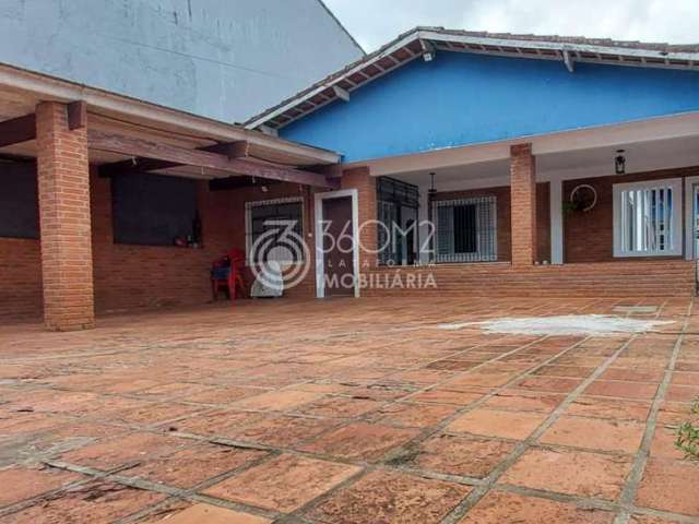 Casa para Venda em Mongaguá, Balneário Itaoca, 2 dormitórios, 2 banheiros, 5 vagas