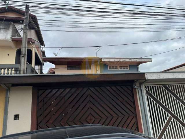 Sobrado 3 Dormitórios sendo1  Suíte - 2 Vagas - 166 m² - Pq Industrial