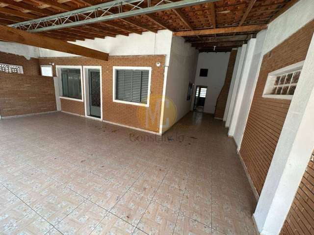 Casa 3 Dormitórios + Edícula - 205m² - Bosque dos Eucaliptos