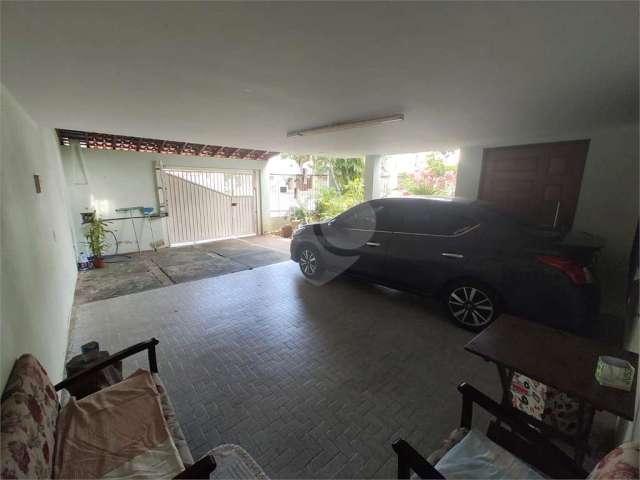 Casa com 5 quartos à venda na Avenida Álvares de Azevedo, 2, Vila Liberdade, Jundiaí, 257 m2 por R$ 750.000