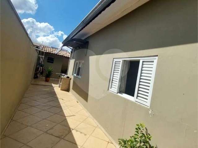 Casa com 3 quartos à venda na Rua Santo Virillo, 106, Residencial Girassol, Itupeva, 159 m2 por R$ 705.000