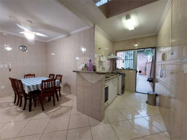 Casa com 3 quartos à venda na Rua Messina, 520, Jardim Messina, Jundiaí, 286 m2 por R$ 1.260.000