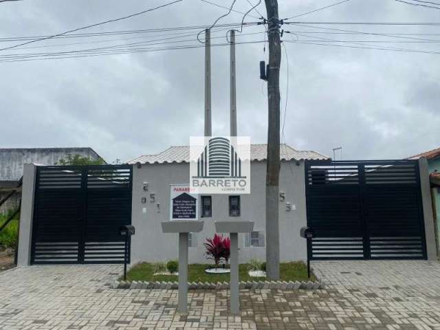 Imperdível oportunidade! Casa à venda em Itanhaém-SP, bairro Santa Julia: 3 quartos, 1 suíte, 2 salas, 2 banheiros, 1 vaga, 80m². Venha conferir!