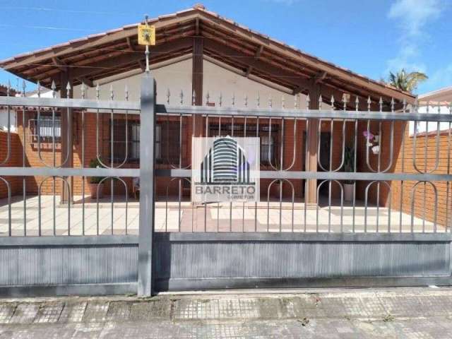 Casa à venda em Itanhaém-SP, Jardim Suarão, 3 quartos, 1 suíte, 2 salas, 4 banheiros, 4 vagas, 94m².