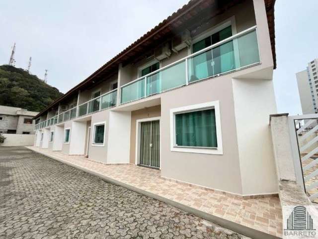 Casa à venda na Praia do Sonho em Itanhaém-SP, à 150m da praia 2 quartos, 2 suítes, 2 salas, 2 banheiros, 1 vaga de garagem, 75m².