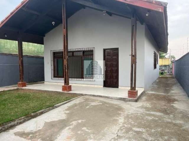 Casa à venda em Itanhaém-SP, Nova Itanhaém, 3 quartos, 2 salas, 2 banheiros, 2 vagas, 90m². à 300metros da praia