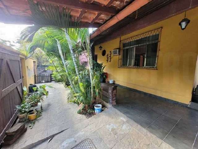 Casa em condomínio fechado com 3 quartos à venda na Rua Delaura Meyer, Pechincha, Rio de Janeiro, 221 m2 por R$ 900.000