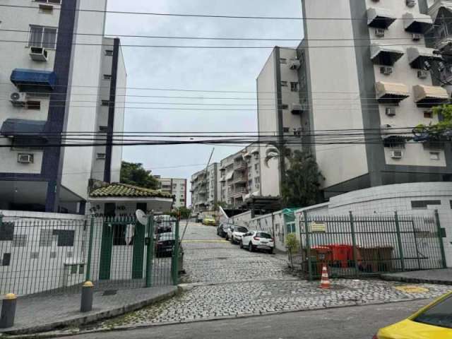 Apartamento com 3 quartos à venda na Rua Laura Teles, Tanque, Rio de Janeiro, 90 m2 por R$ 379.000