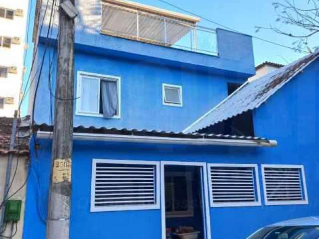 Casa em condomínio fechado com 4 quartos à venda na Estrada do Bananal, Freguesia (Jacarepaguá), Rio de Janeiro, 198 m2 por R$ 890.000