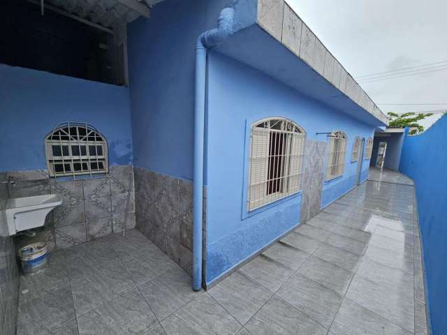 Casa para Venda em Mongaguá, Balneário Florida, 2 dormitórios, 1 suíte, 1 banheiro, 2 vagas