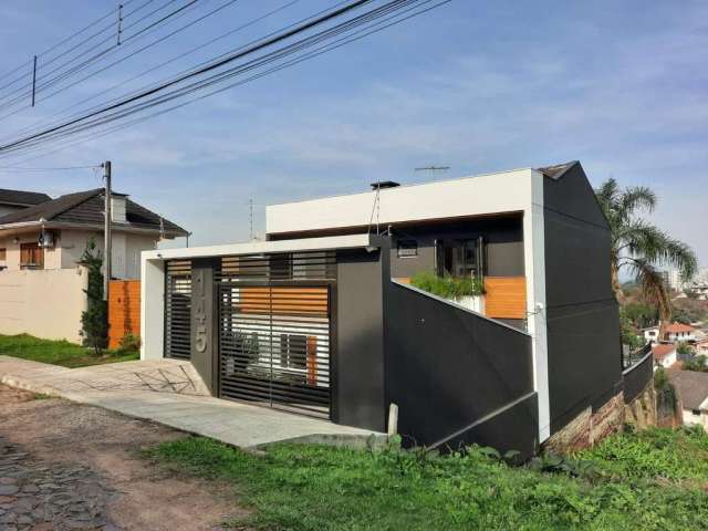 Casa com 3 quartos à venda na Rua Florianópolis, 145, Boa Vista, Novo Hamburgo por R$ 1.595.000