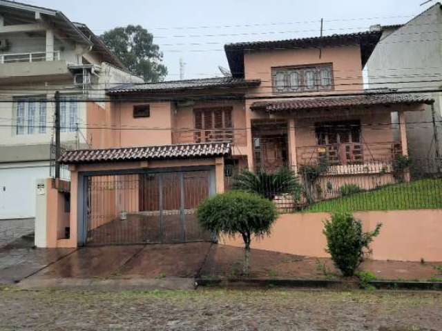 Casa com 3 quartos à venda na Rua Eloy Roch, 110, Cristo Rei, São Leopoldo por R$ 1.043.000