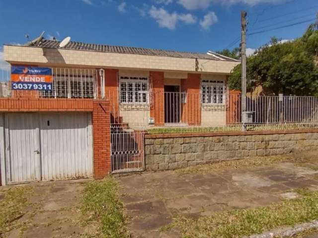 Casa com 3 quartos à venda na Rua Cruz Alta, 496, Centro, Esteio por R$ 639.000