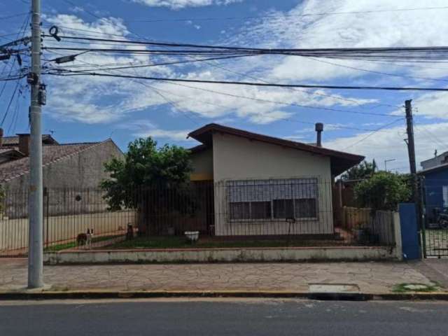 Casa com 3 quartos à venda na Avenida Celina Chaves Kroeff, 335, Novo Esteio, Esteio por R$ 640.000