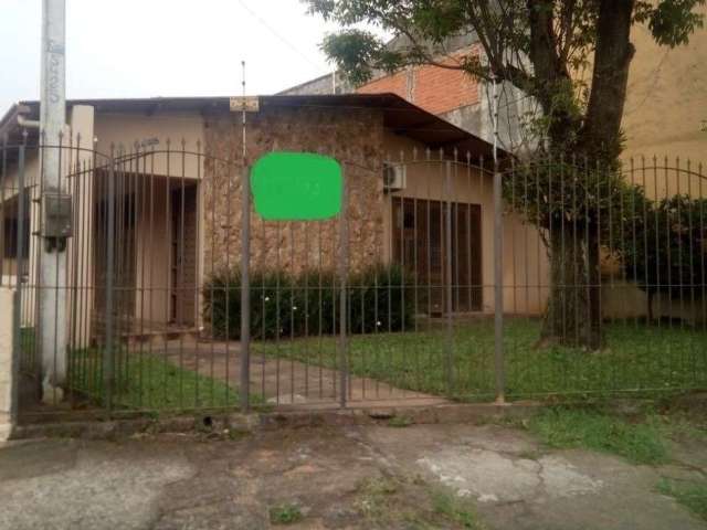 Casa com 3 quartos à venda na Avenida Luiz Pasteur, 5425, Parque Primavera, Esteio por R$ 460.000