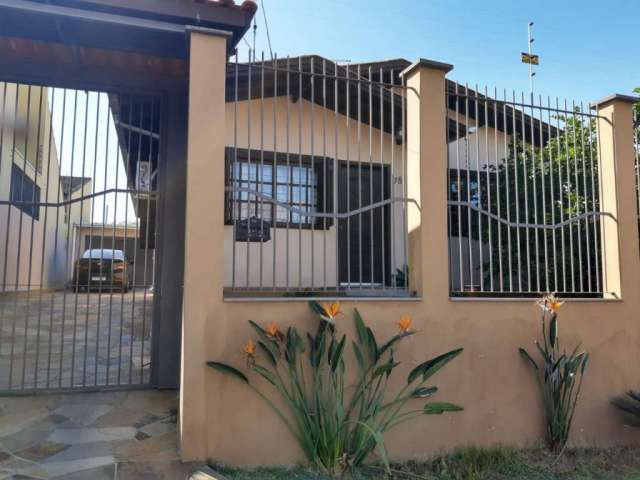 Casa com 2 quartos à venda na Rua Guararapes, 78, Parque Amador, Esteio por R$ 570.000