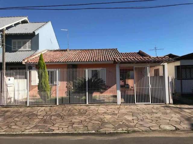 Casa com 3 quartos à venda na Alfredo Petry, 58, Novo Esteio, Esteio por R$ 450.000