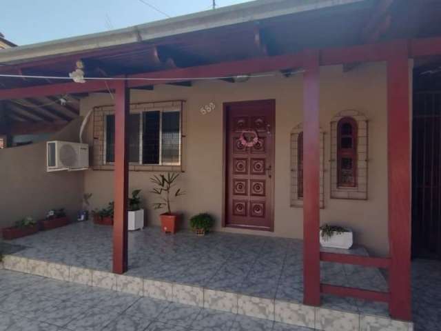 Casa com 2 quartos à venda na Rua Waldemar da Rosa, 582, Lomba da Palmeira, Sapucaia do Sul por R$ 280.000