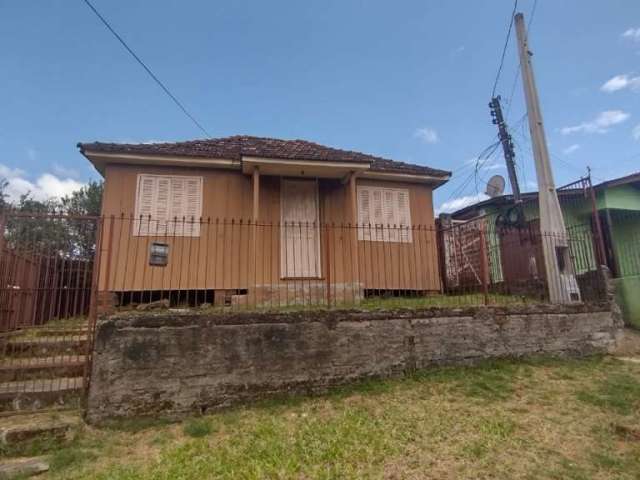 Casa com 1 quarto à venda na Rua Quinze de Novembro, 223, Getúlio Vargas, Sapucaia do Sul por R$ 220.000