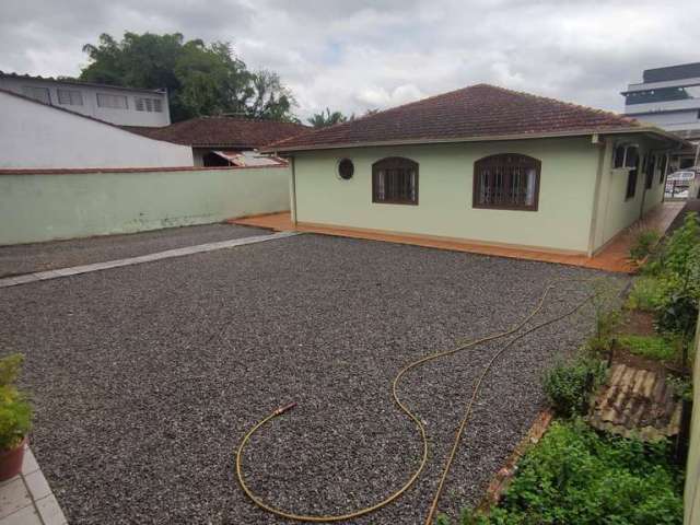 Casa Averbada à venda em Joinville, bairro Saguaçú