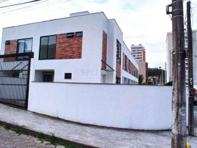 Sobrado Novo à venda no bairro Escola Agrícola Próximo a Rede TOP - Blumenau/SC