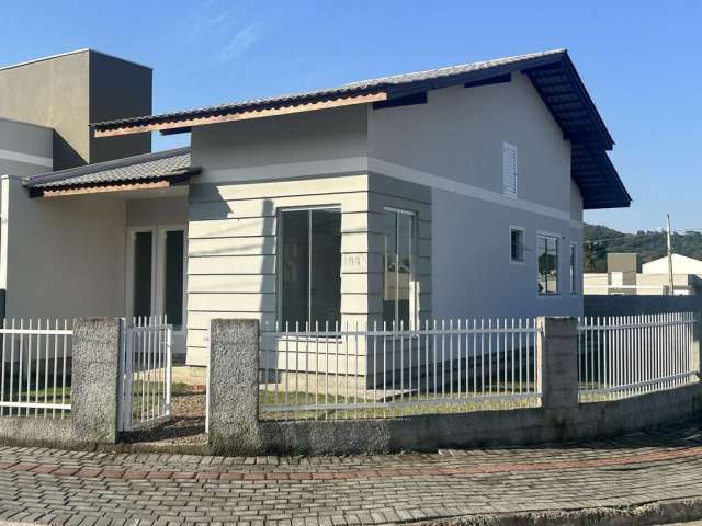 Casa à venda com 3 dormitórios no bairro Mulde em Indaial-SC